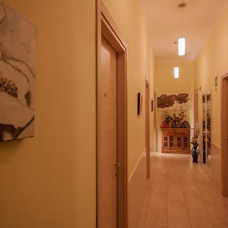 Alex Place Rome Room photo