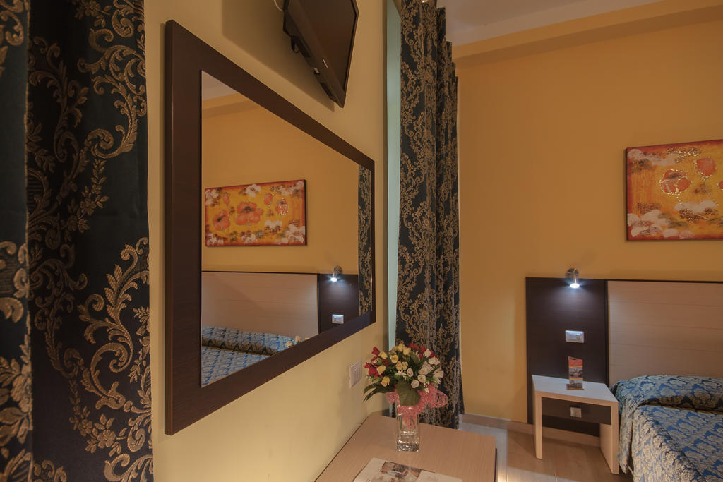 Alex Place Rome Room photo